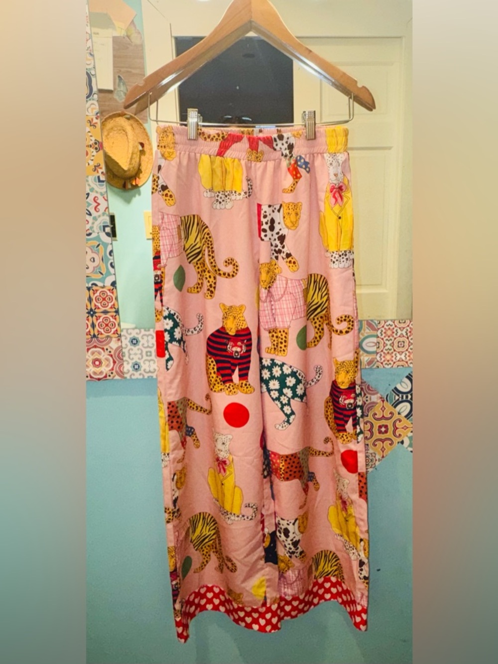 Whimsical Leopard Print Satin Pajama Set | Pink Animal Lounge Set | Size Medium - Picture 3 of 7